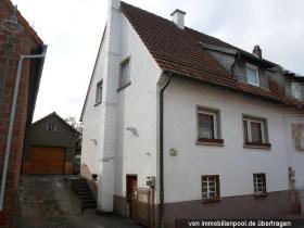 Önálló ház Végrehajtási árverés a oldalon. Esthal, Németország Önálló ház Végrehajtási árverés a oldalon. Esthal, Németország