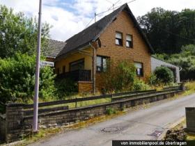 casa isolada Leilão judicial em Oberstadtfeld-Landkreis Vulkaneifel, Alemanha